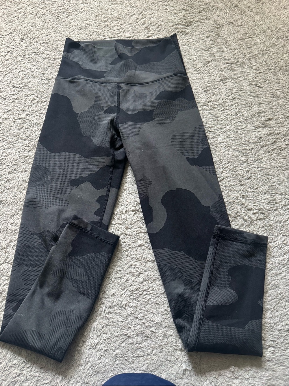 High-Waist Camouflage Leggings - Black Gray